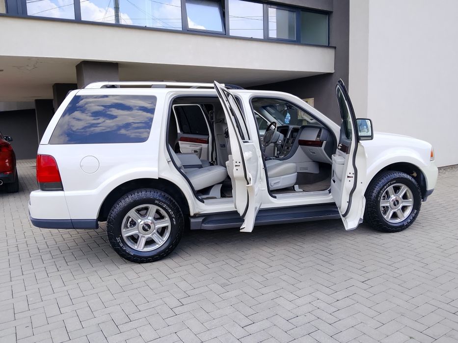 Vând Lincoln Aviator