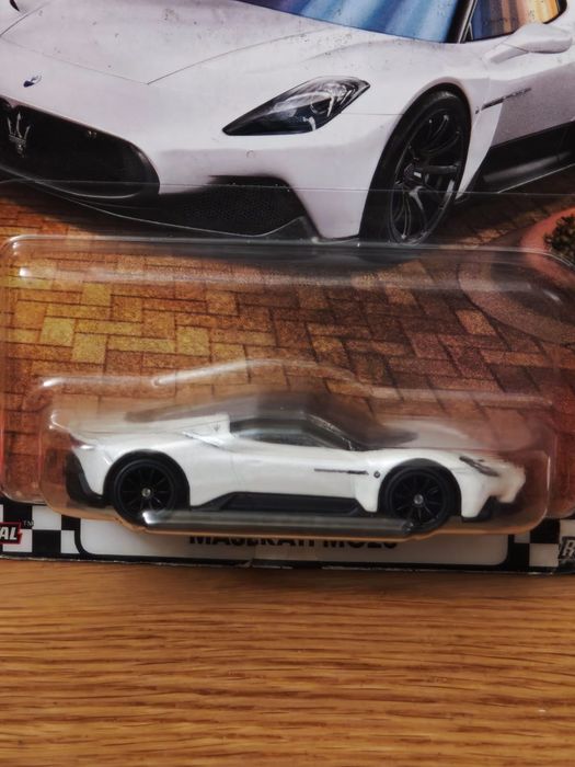 Maserati MC20 Premium Hot Wheels