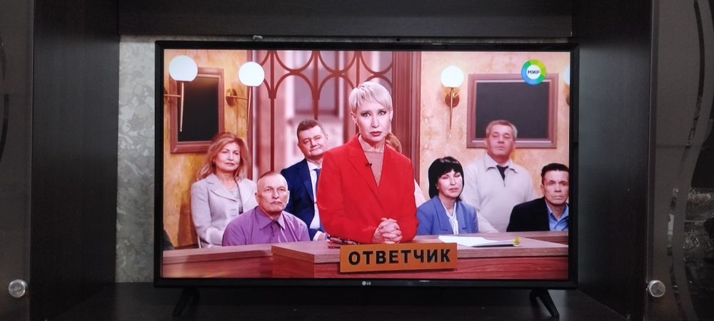 Смарт телевизор LG 109см.