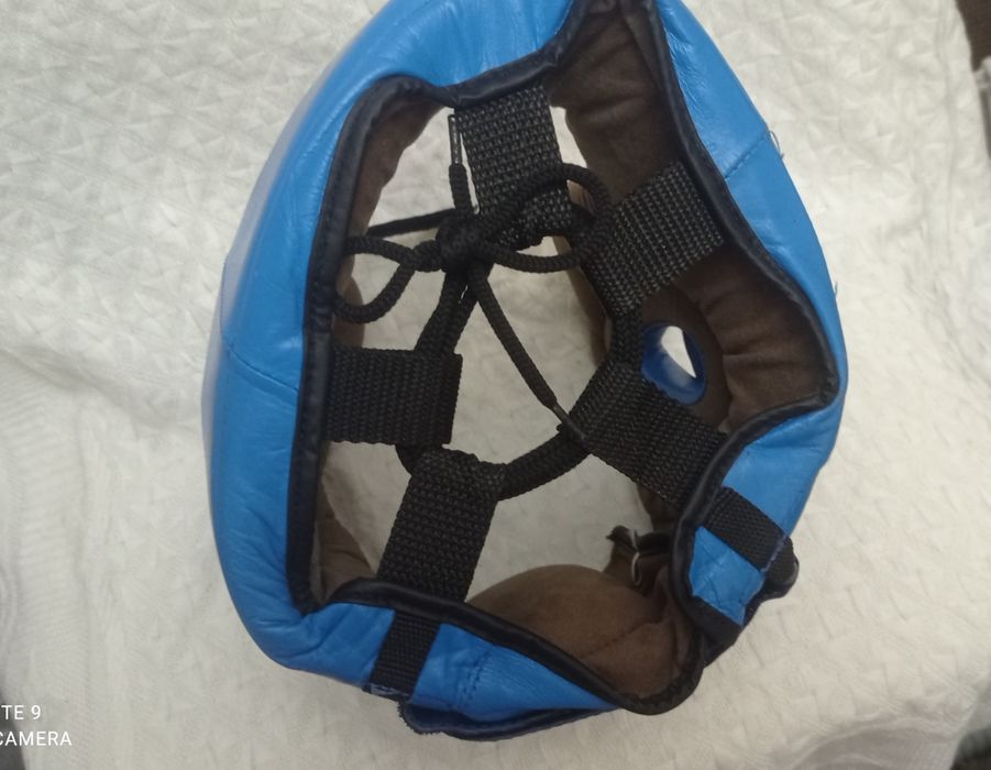 Боксёрские перчатки+ шлем