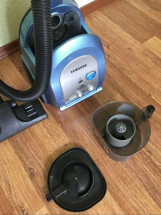 Пылесос Samsung  б/у