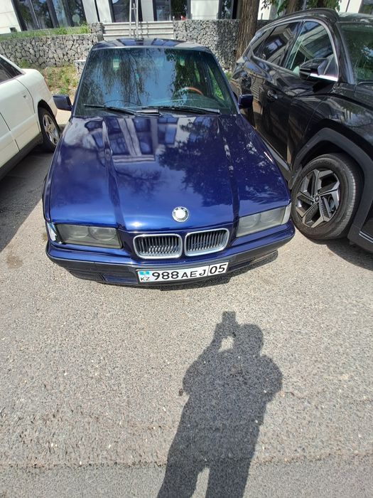 Продам срочно БМВ3