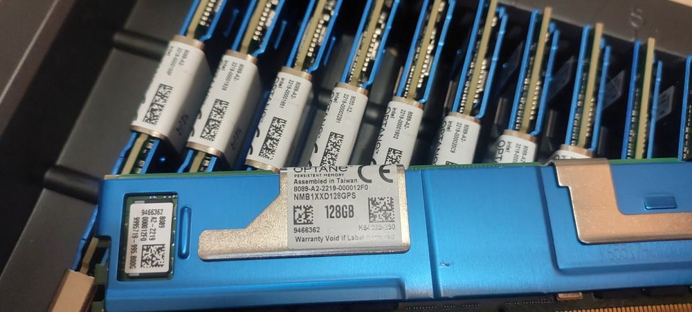 Modul 128Gb Intel Persistent Memory Barlow Pass 3200MHz - Pt Gold Gen3