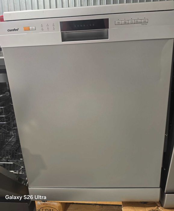 COMFEE CDWPF1201PS е свободностояща съдомиялна машина 60 см с капацитет 12 комплекта съдове