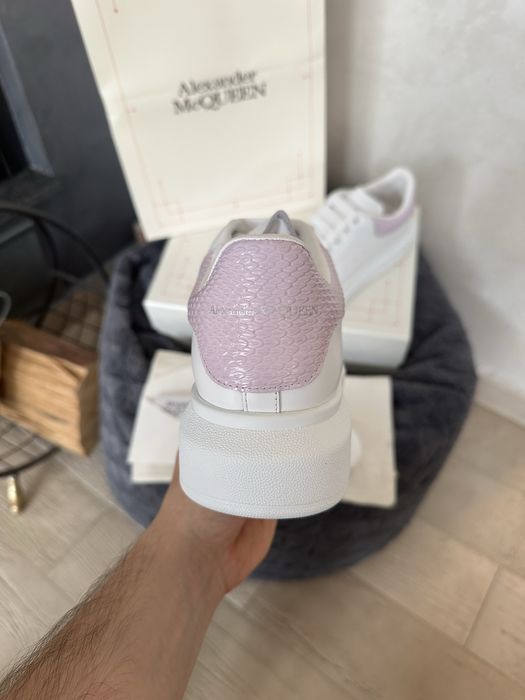 Alexander McQueen Oversized White Light Pink Powder