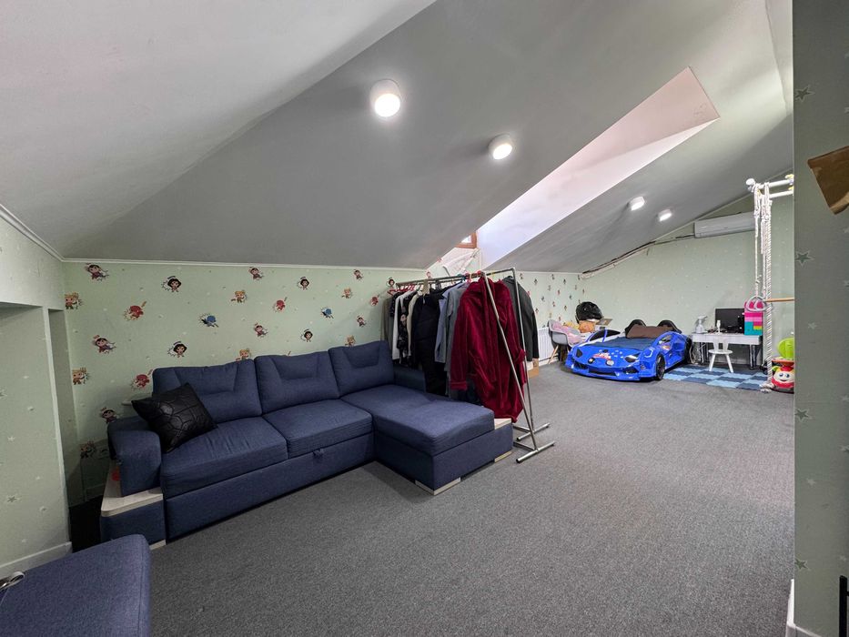 Продаётся двухуровневая квартира 240 м² — 7–8 этажи | $280 000