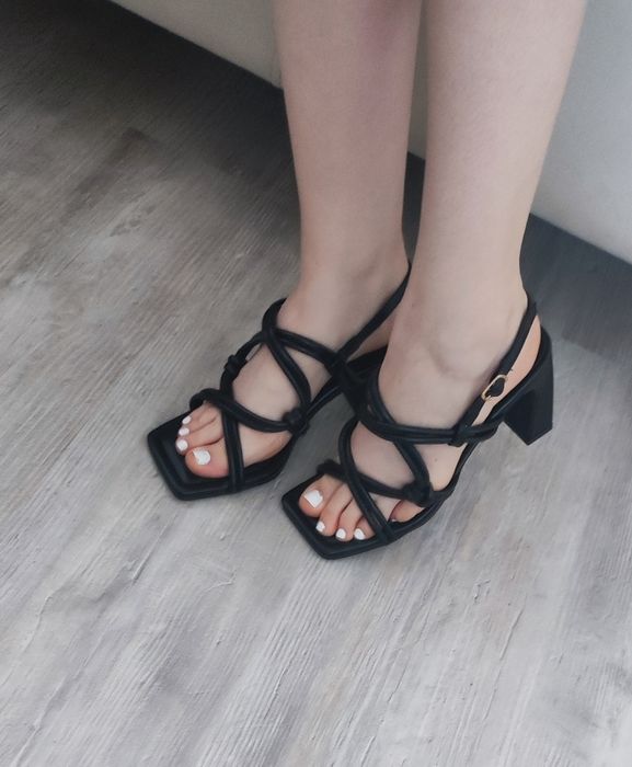 Елегантни черни ,кафеви  сандали