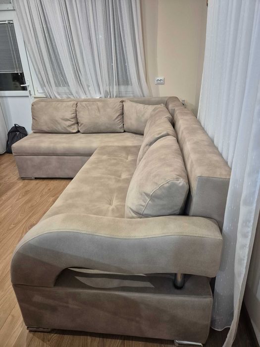 Разтегателен диван