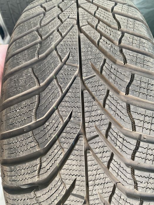 Зимни гуми Kumho 205/55/16 като нови