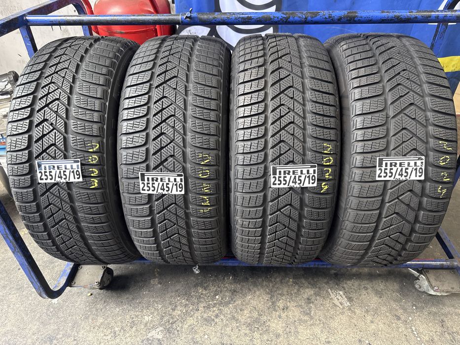 255/45/19 Pirelli M+S