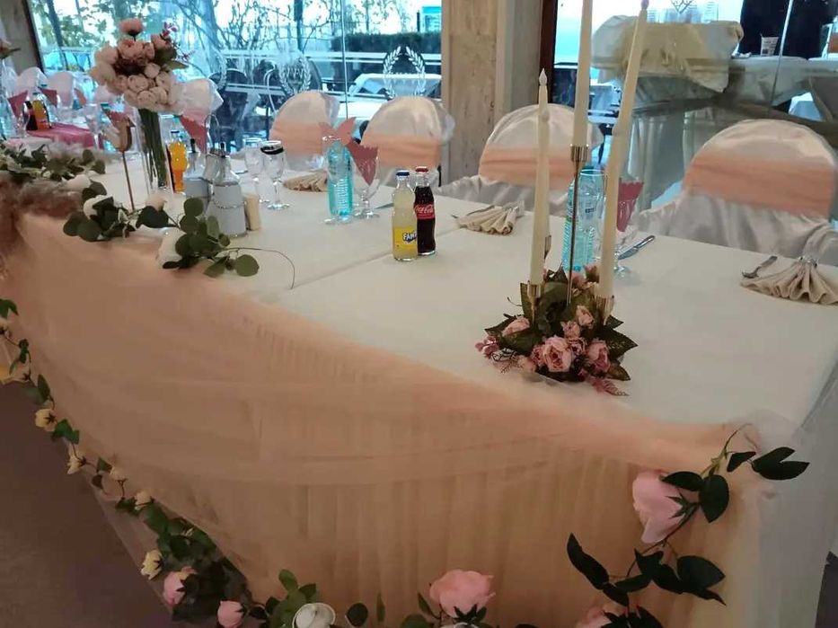 Сватбени Калъфи за столове с подлакътник под наем