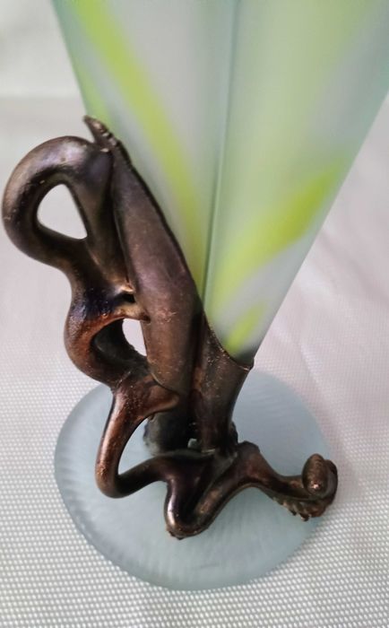 Vaza figurativa din sticla suflata