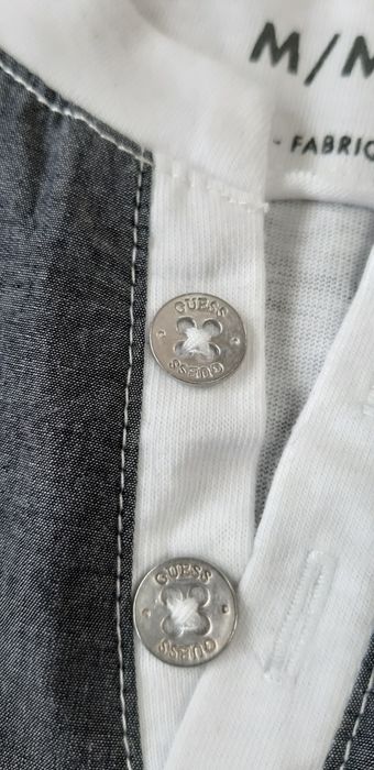 Bluza Guess originală.