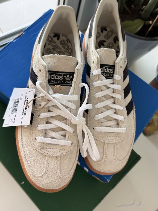 Продам Adidas Handball Spezial