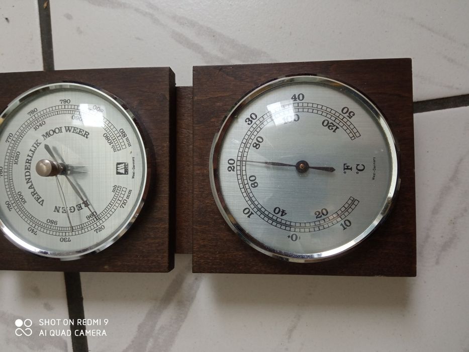 Немска  метеорологична  станция  барометър,,термометър.,влагомер.