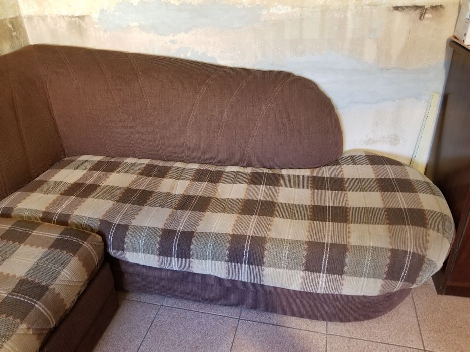 Продавам ъглов Диван.