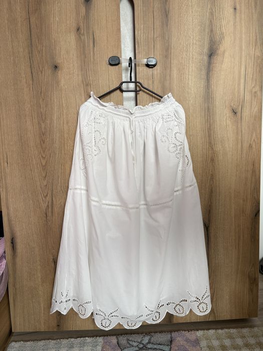 Лятна бяла пола