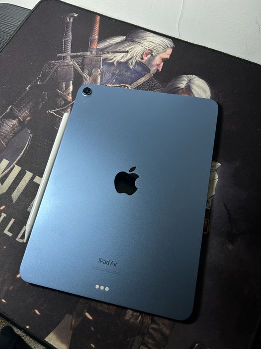 Продам ipad air 5