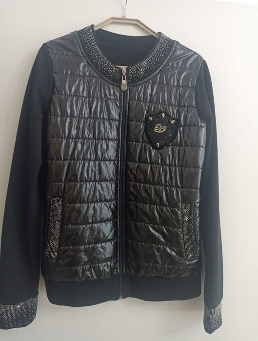 Футболки разные летние и свитшот