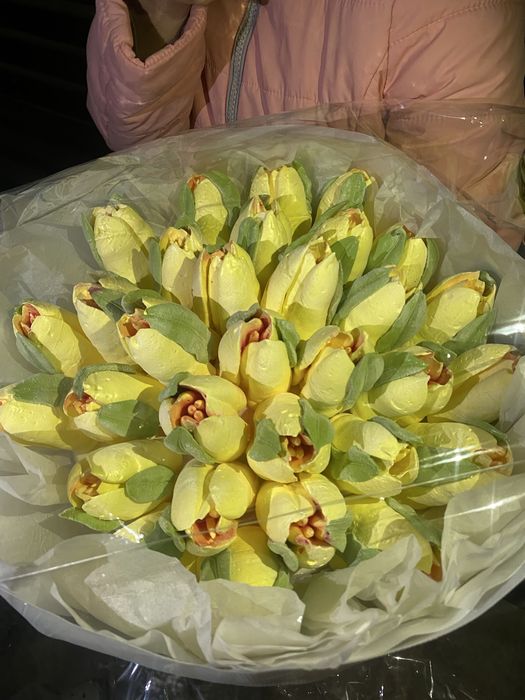 Нежные букеты из тюльпанов(сьедобные) из зефира