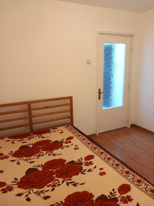Inchiriez apartament cu două camere