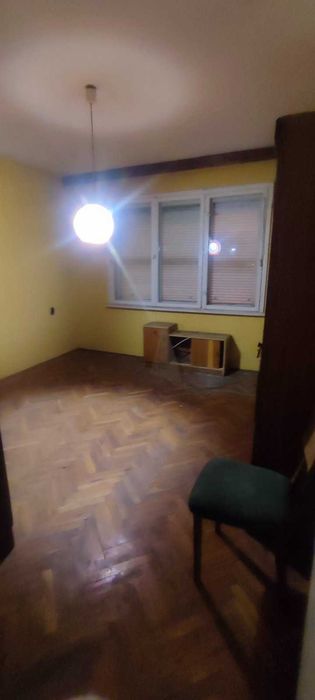 Продава 3-СТАЕН с маза и таван, град Добрич, Свети Георги