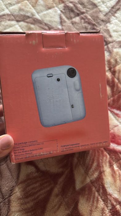 Продам новый Instax mini 12, торг уместен