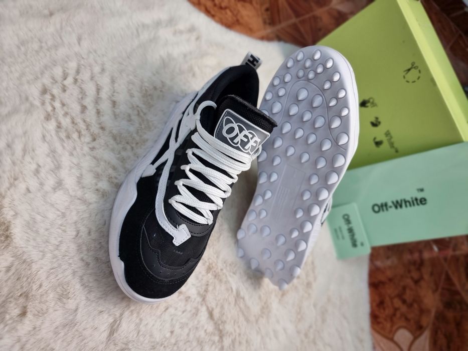 Adidași bărbați off White