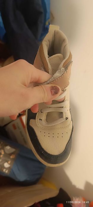 Vand incaltari grosute mar 31