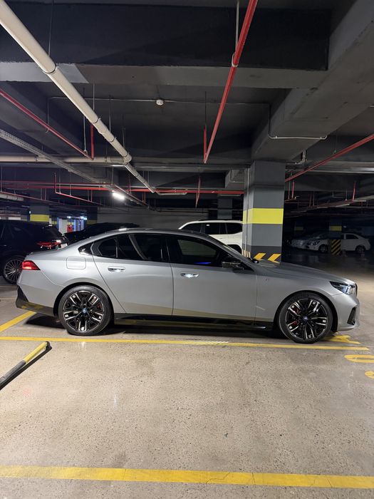 Bmw i5 m60 dual mator