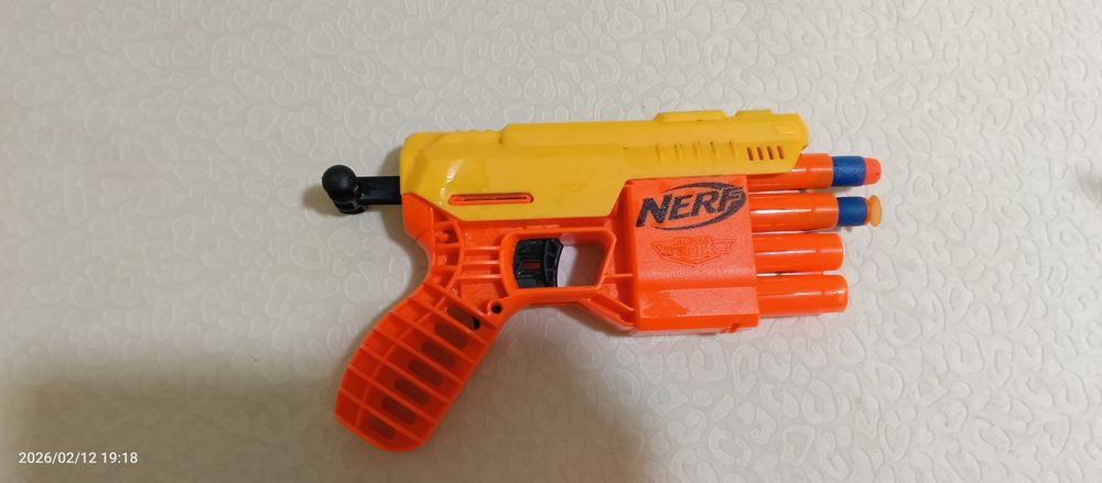 Nerf 4 моделей.Балшово 8 пулек,с барабаном 6 пулек,малнки нет пулек!!