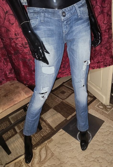 Страхотни слим дънки на Guess