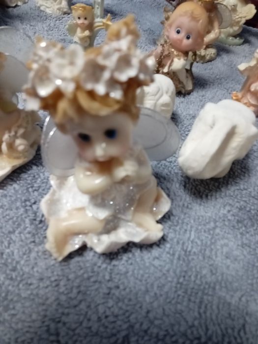 Bibelori de vanzare tot ce se vede an poze