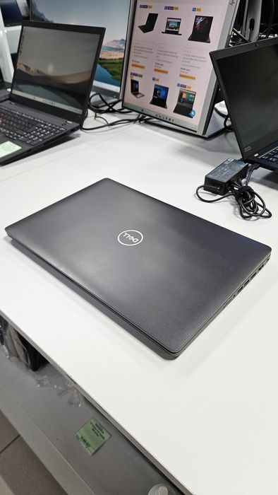 15.6" Ноутбук Dell Latitude 5500