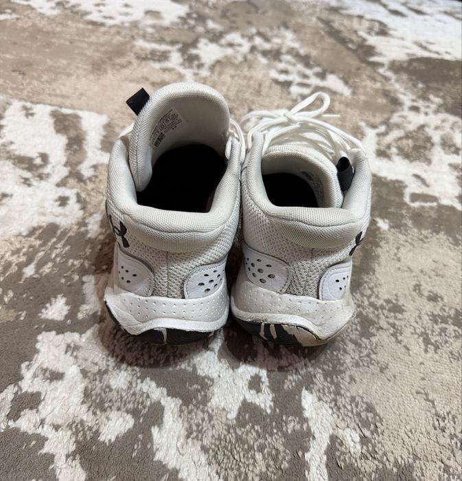 Vând Adidași Under Armour, nr. 44, preț fix
