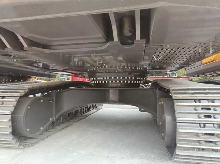 На складе Гусеничный экскаватор XCMG XE370G Емкость ковша: ≥2.1 м³