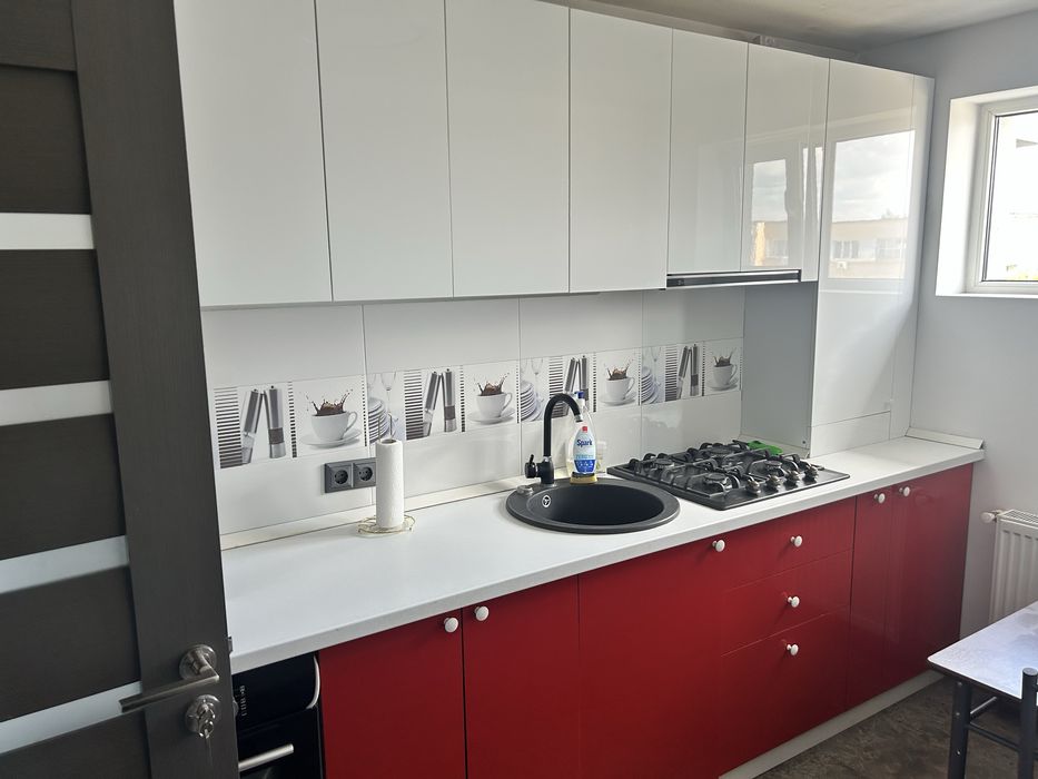 Inchiriez apartament