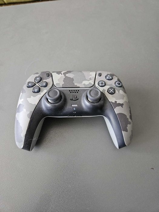 Consola PlayStation 5 (PS5) Slim si 2 controllere