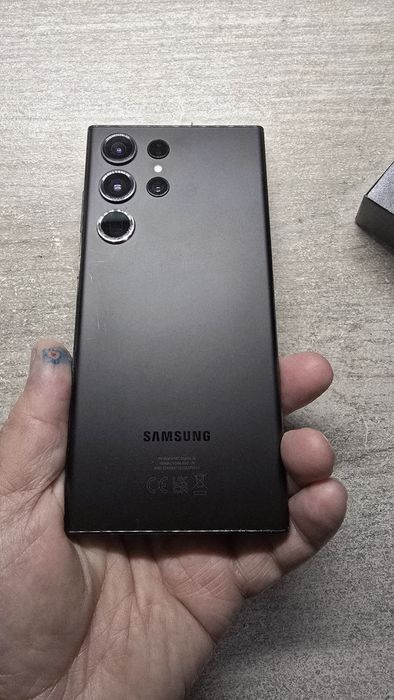 Samsung galaxy s 23 ultra 12/512 + подарък