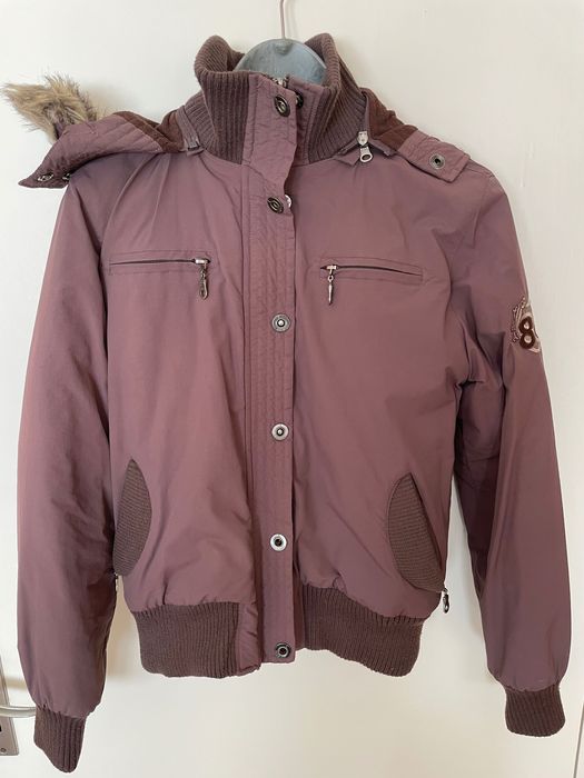 Зимно яке тип бомбър