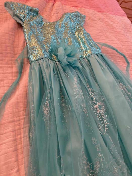 Нарядное зеленое красивое платье для девочек