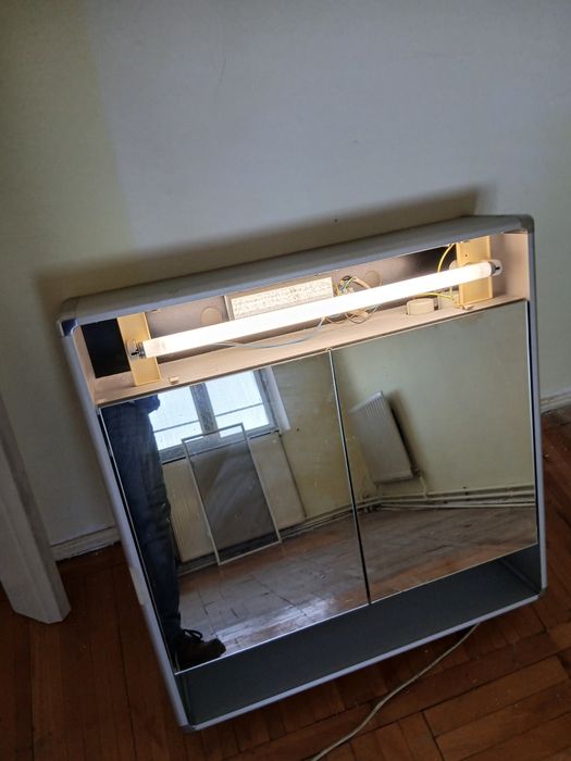 Vănd dulăpior de baie