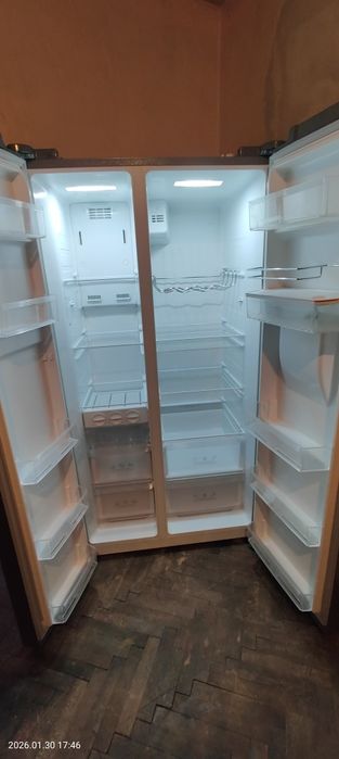 Хладилник TESLA (model: RB5201FMX )