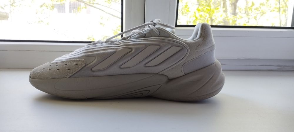 Adidas ozelia Sneakers