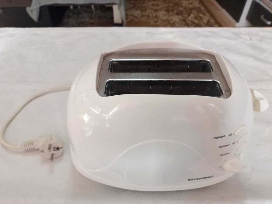 Тостер DOMO Smart и органайзер за бита - 15 лв.