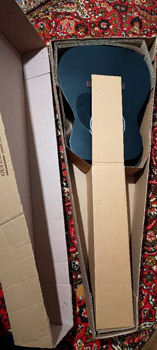 Гитара сотилади янги