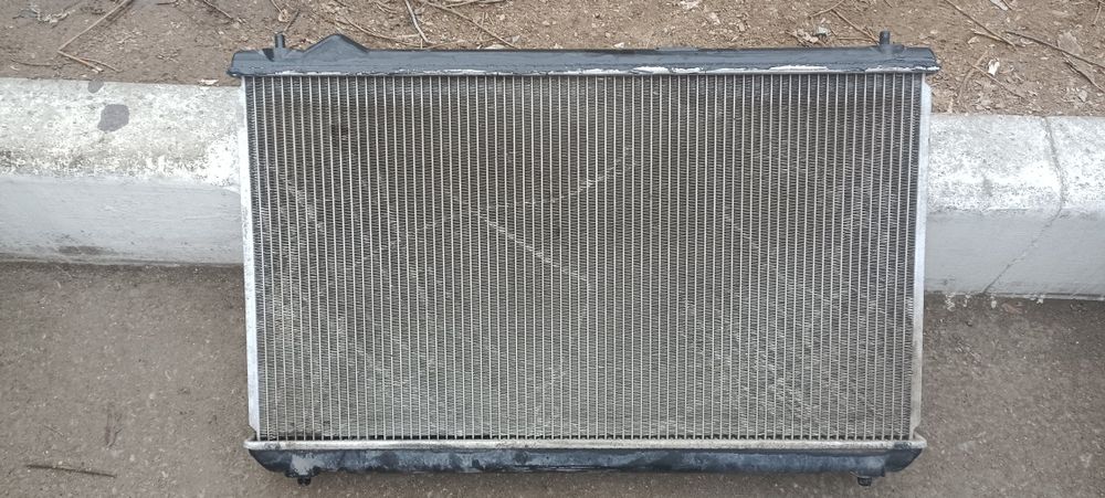 Продам радиатор охлаждения Камри 20, 25