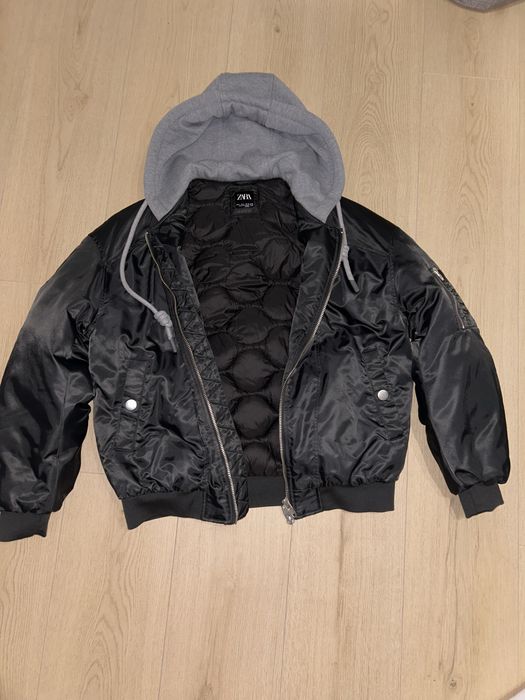 Bomber яке с качулка