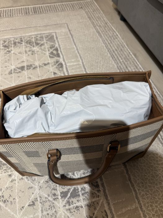 Сумка коричневого цвета