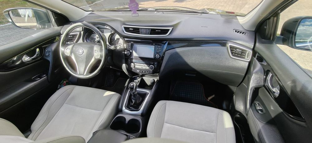 Nissan Qashqai TEKNA+  4X4 Panoramic Xenon Navigație